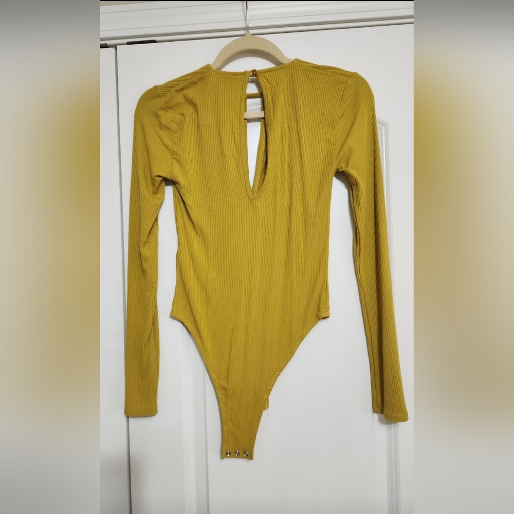Topshop Nordstrom Slinky Long Sleeve Mustard Yellow Bodysuit - Picture 4 of 6